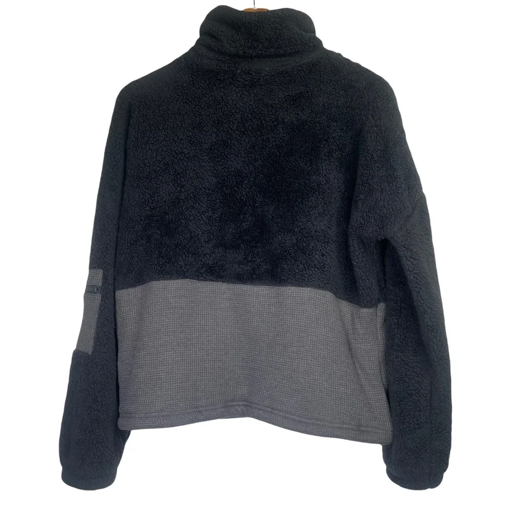 Fantastic Fawn Small Black & Grey Fuzzy Pullover